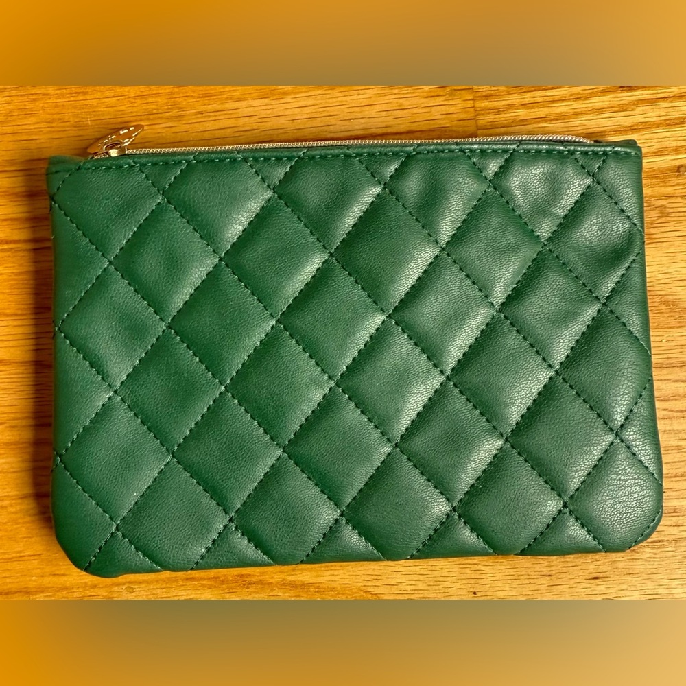 Ipsy Green Quilted Zipper Pouch